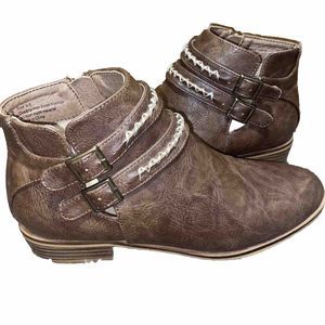 BEAST FASHION Buckle Zip Detail Women’s Ankle Boots, Size 8.5